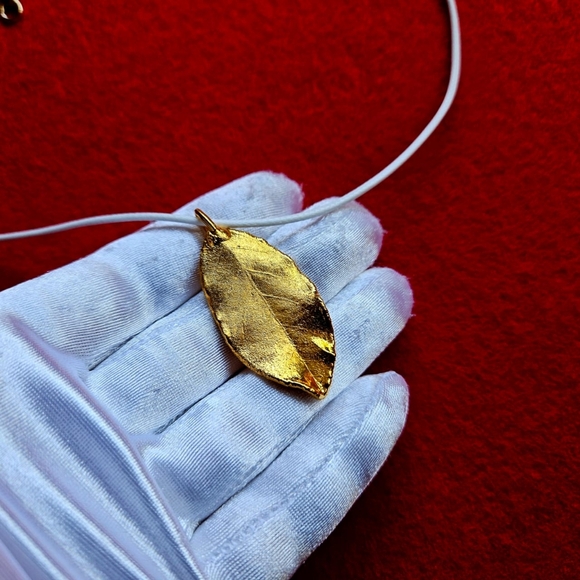 Pendant Necklace Golden Leaf Real Genuine Leaf Metal Gold Platet 24K - Picture 3 of 4